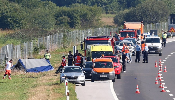 ক্রোয়েশিয়ায় বাস উল্টে পোল্যান্ডের ১২ তীর্থযাত্রী নিহত