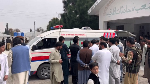 পাকিস্তানে ৭ শিক্ষককে গুলি করে হত্যা