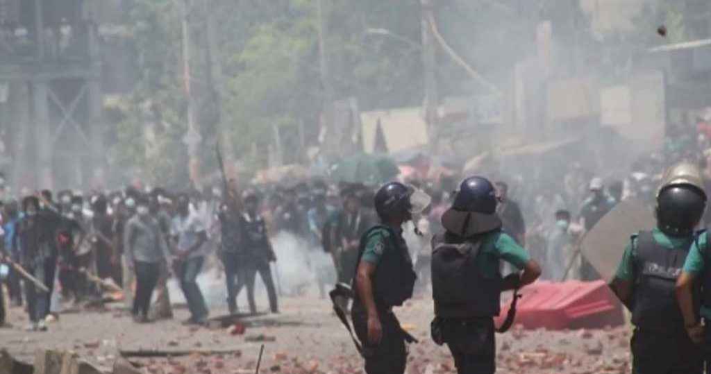 জুলাই আন্দোলন চলাকালে ৫০ জেলায় ব্যবহার করা হয় মারণাস্ত্র