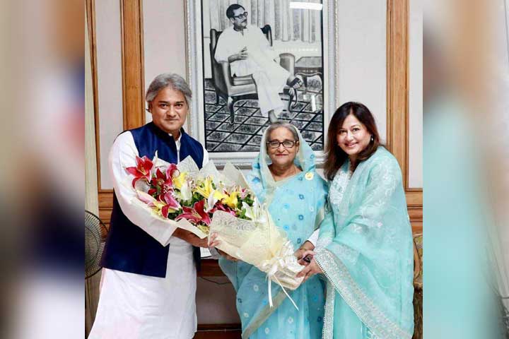 প্রধানমন্ত্রীর সঙ্গে স্ত্রীসহ আরাফাতের সৌজন্য সাক্ষাৎ