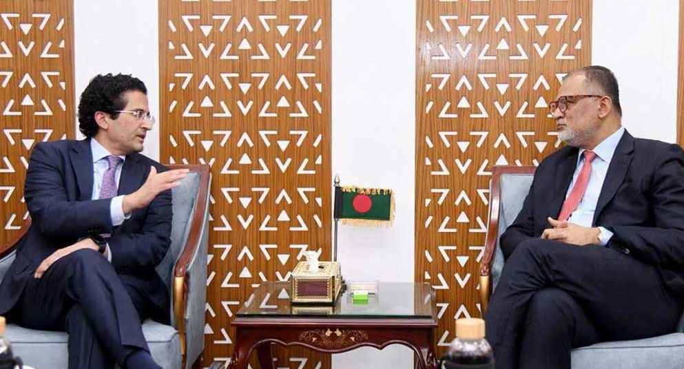 বাণিজ্য উপদেষ্টার সঙ্গে পাকিস্তানের পেট্রোলিয়াম মন্ত্রীর বৈঠক