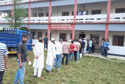 093612 Bangladesh Pratidin 4444