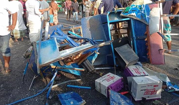 বাসচাপায় অটোরিকশার দুই যাত্রী নিহত