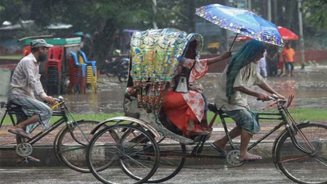 বৃষ্টিতে ঢাকায় দূষণ কমে বায়ুমানের উন্নতি