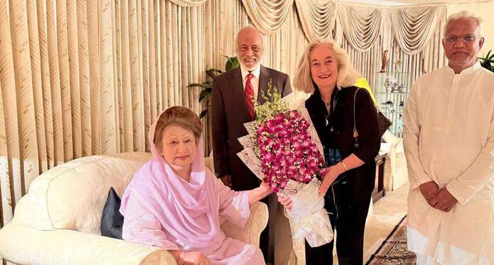 খালেদা জিয়ার সঙ্গে ফ্রান্সের রাষ্ট্রদূতের বিদায়ী সাক্ষাৎ