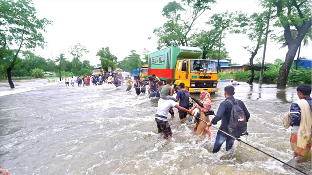 প্রায় অর্ধকোটি মানুষ বন্যায় ক্ষতিগ্রস্ত, নিহত ১৩