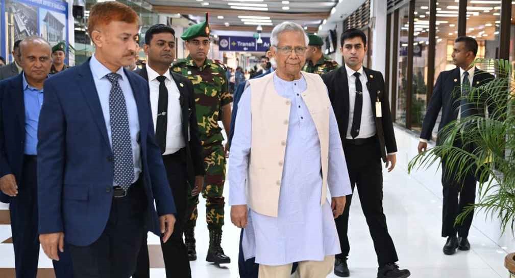 ইতালির উদ্দেশ্যে ঢাকা ছাড়লেন প্রধান উপদেষ্টা