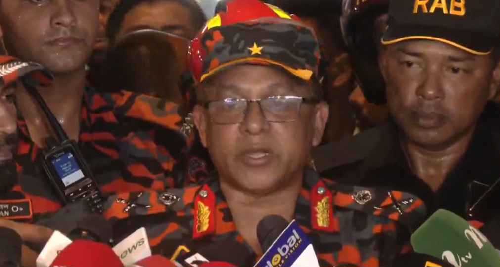 শাহজালালে ভয়াবহ আগুন, যা বললেন ফায়ার সার্ভিসের ডিজি