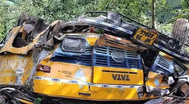 হিমাচলে যাত্রীবাহী বাস খাদে, শিশুসহ নিহত ১৬