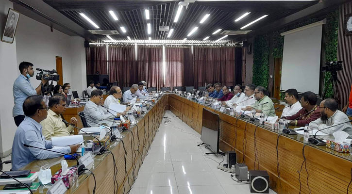 রাজনৈতিক দায়িত্ব আমাদের ওপর চাপিয়ে দেবেন না: সিইসি