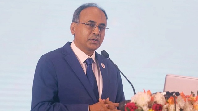 আমদানি-রপ্তানির আড়ালে অর্থ পাচার হচ্ছে: গভর্নর