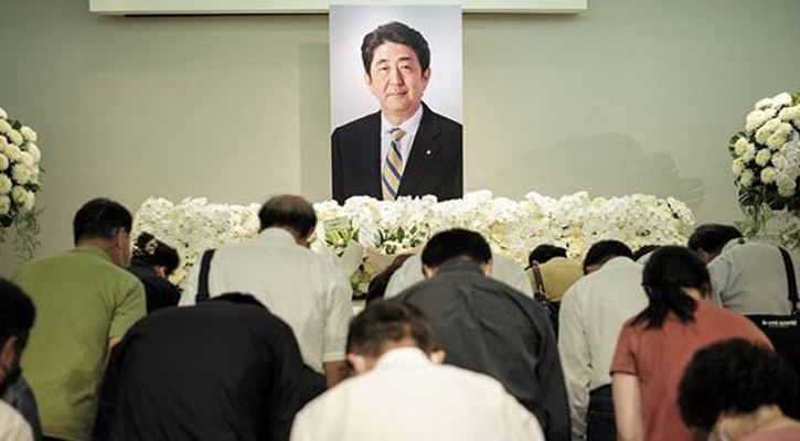 রানি দ্বিতীয় এলিজাবেথের চেয়ে বেশি খরচ হবে আবের অন্ত্যেষ্টিক্রিয়ায়