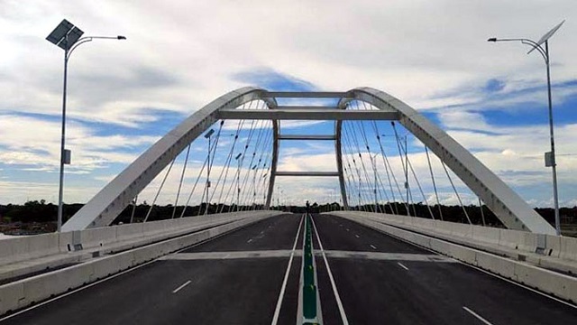 মধুমতী সেতুর টোল: বাস ২০৫ টাকা, সাইকেল-রিক্সা ৫ টাকা