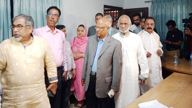 নয়াপল্টনের দলীয় কার্যালয়ের বিএনপি নেতারা
