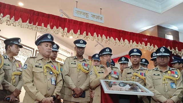 স্বাধীনতা কীভাবে এলো তা ভুলতে বসেছিল একটি প্রজন্ম : আইজিপি