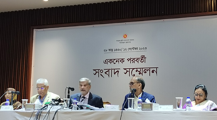 আগস্টে রেকর্ড মূল্যস্ফীতির প্রধান নায়ক মুরগি ও ডিম: পরিকল্পনামন্ত্রী