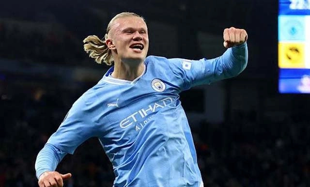 আবারও হালান্ডের জোড়া গোল, শেষ ষোলোতে ম্যানসিটি