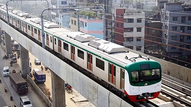মেট্রো রেলে সর্বনিম্ন ভাড়া ১০ টাকা করার দাবি