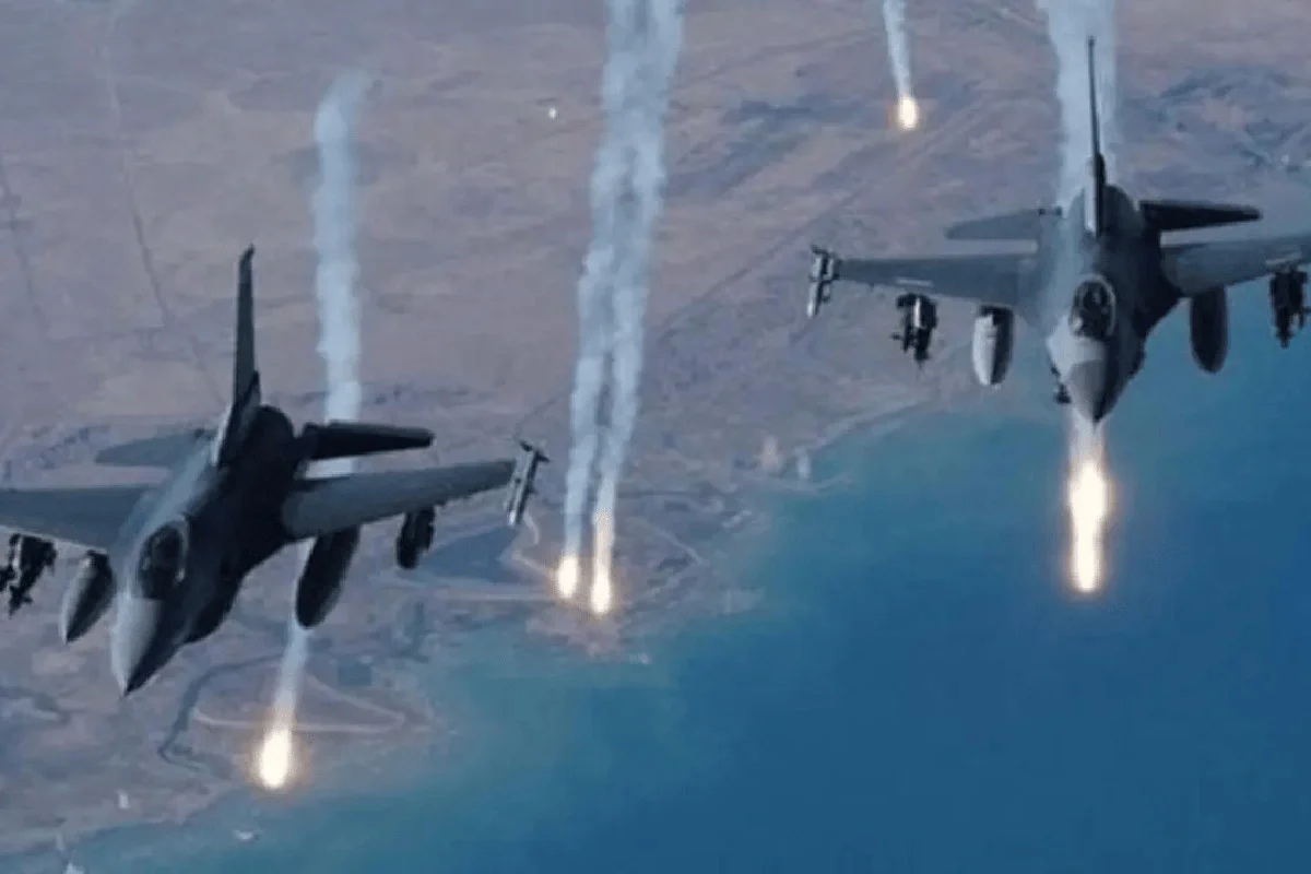 আফগানিস্তানে পাকিস্তানের বিমান হামলায় নিহত ১৫