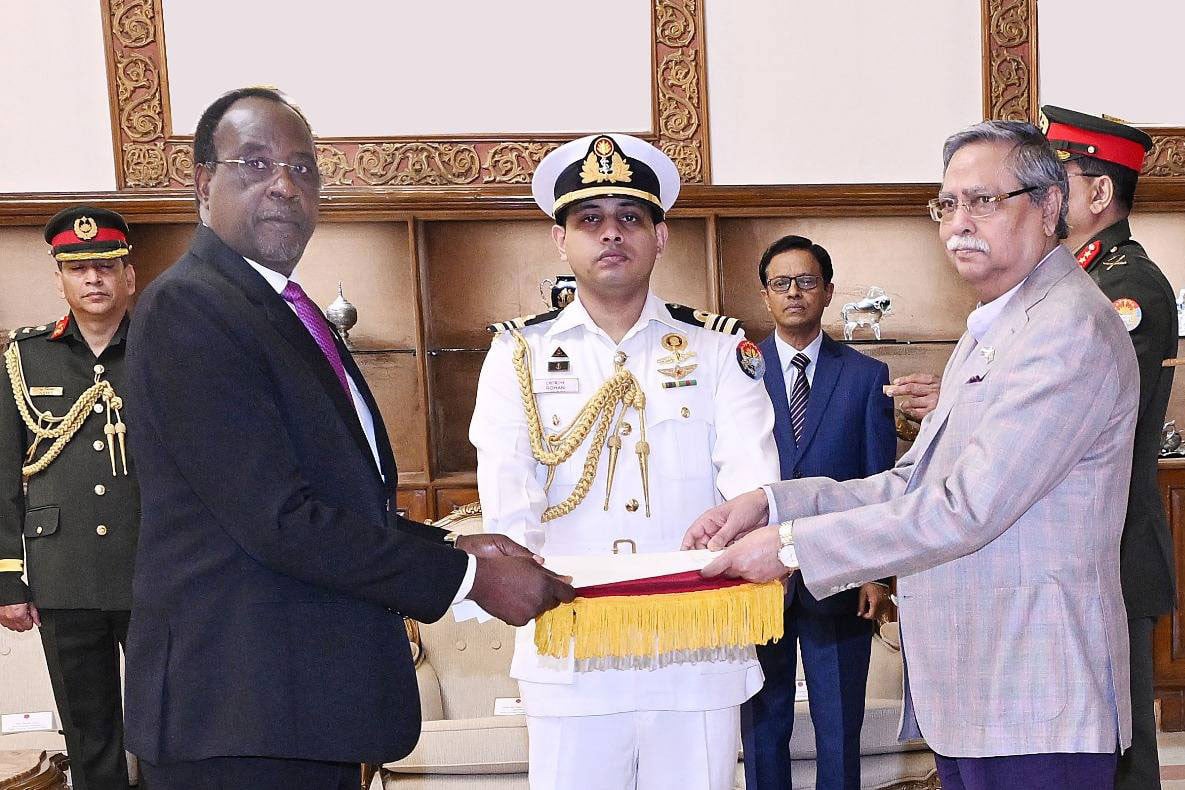 বিনিয়োগ ও বাণিজ্যসহ বিভিন্ন খাতে কাজ করার আহ্বান রাষ্ট্রপতির