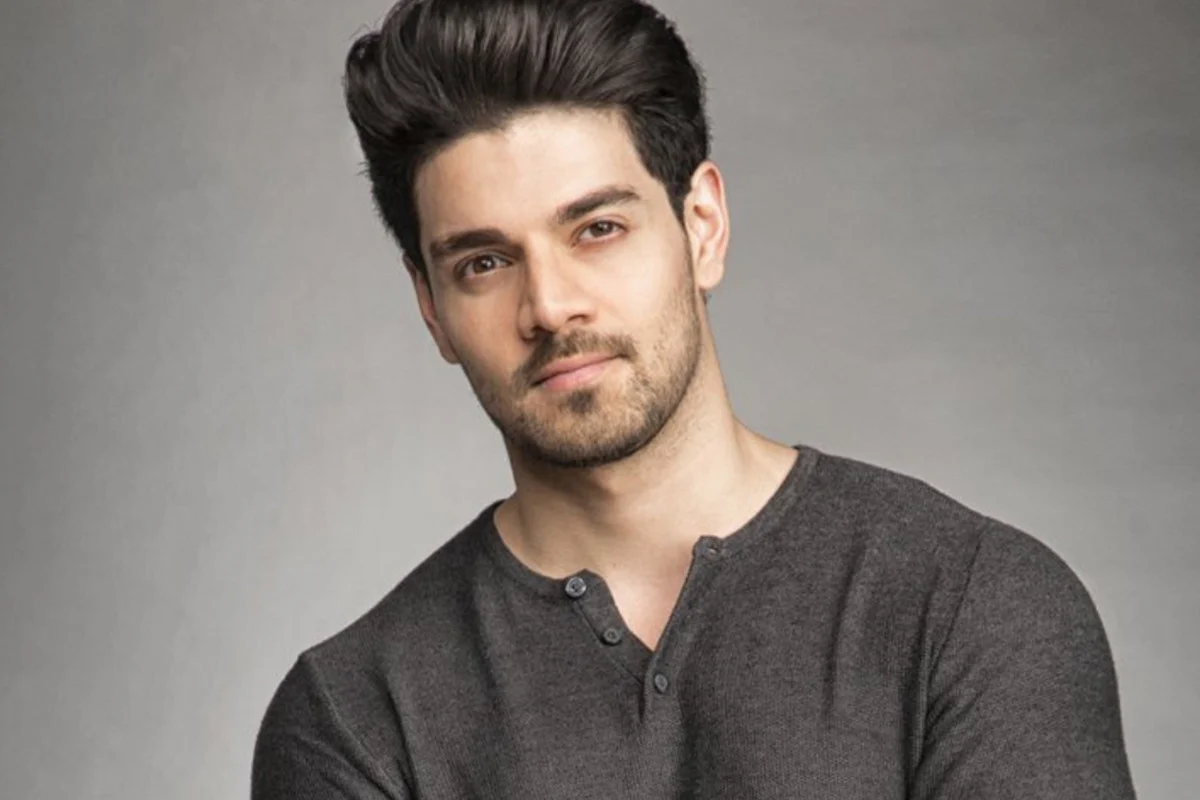 শুটিংয়ে গুরুতর আহত সুরজ