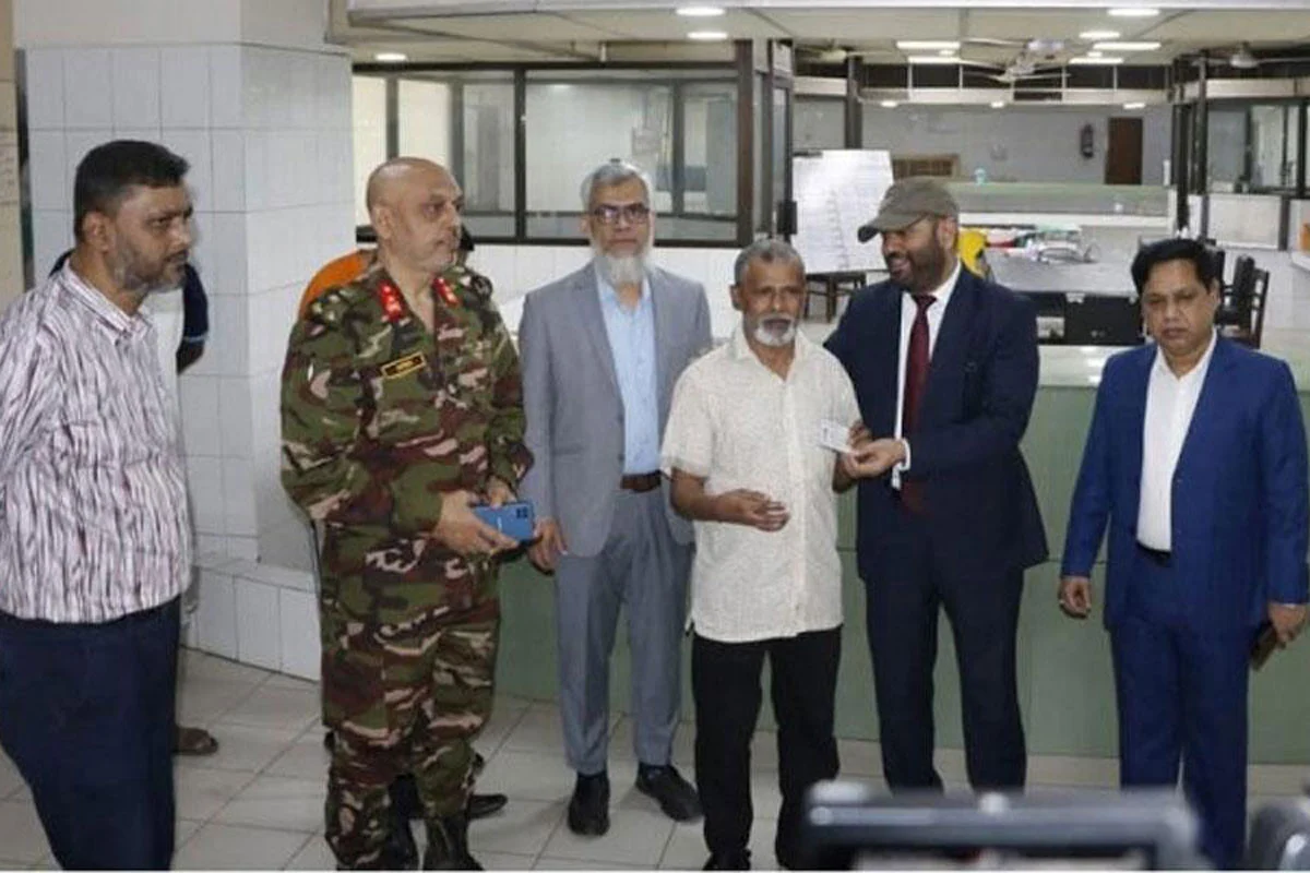 জুলাই গণঅভ্যুত্থানে আহত ১৭৪ জনকে দেওয়া হলো স্মার্টকার্ড