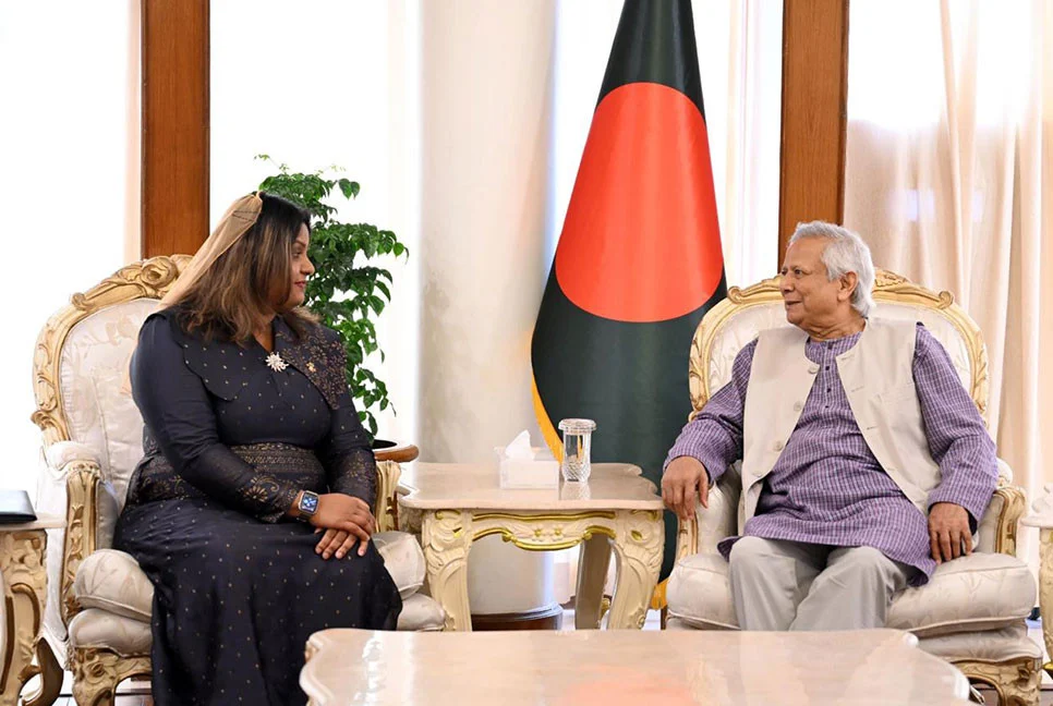 মালদ্বীপকে অনিয়মিত বাংলাদেশিদের বৈধতা দেওয়ার অনুরোধ প্রধান উপদেষ্টার