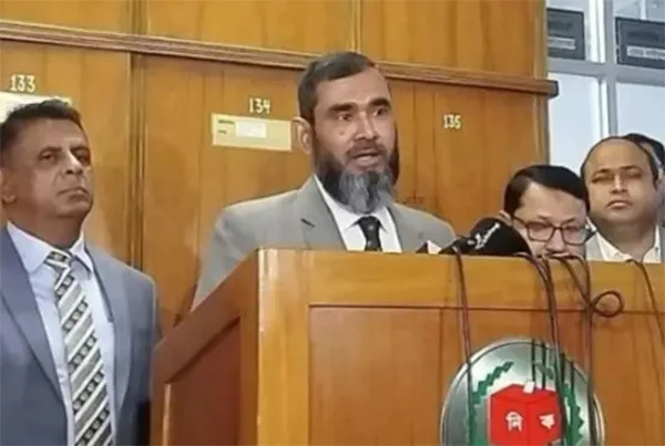 আগামী ৩০ জুনের মধ্যে নতুন ভোটার তালিকা প্রকাশ: ইসি সানাউল্লাহ