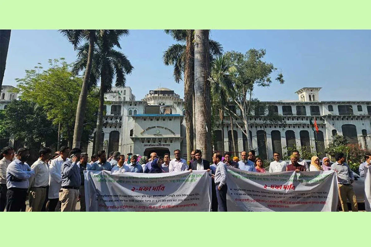 চিকিৎসকদের কর্মবিরতি স্থগিত