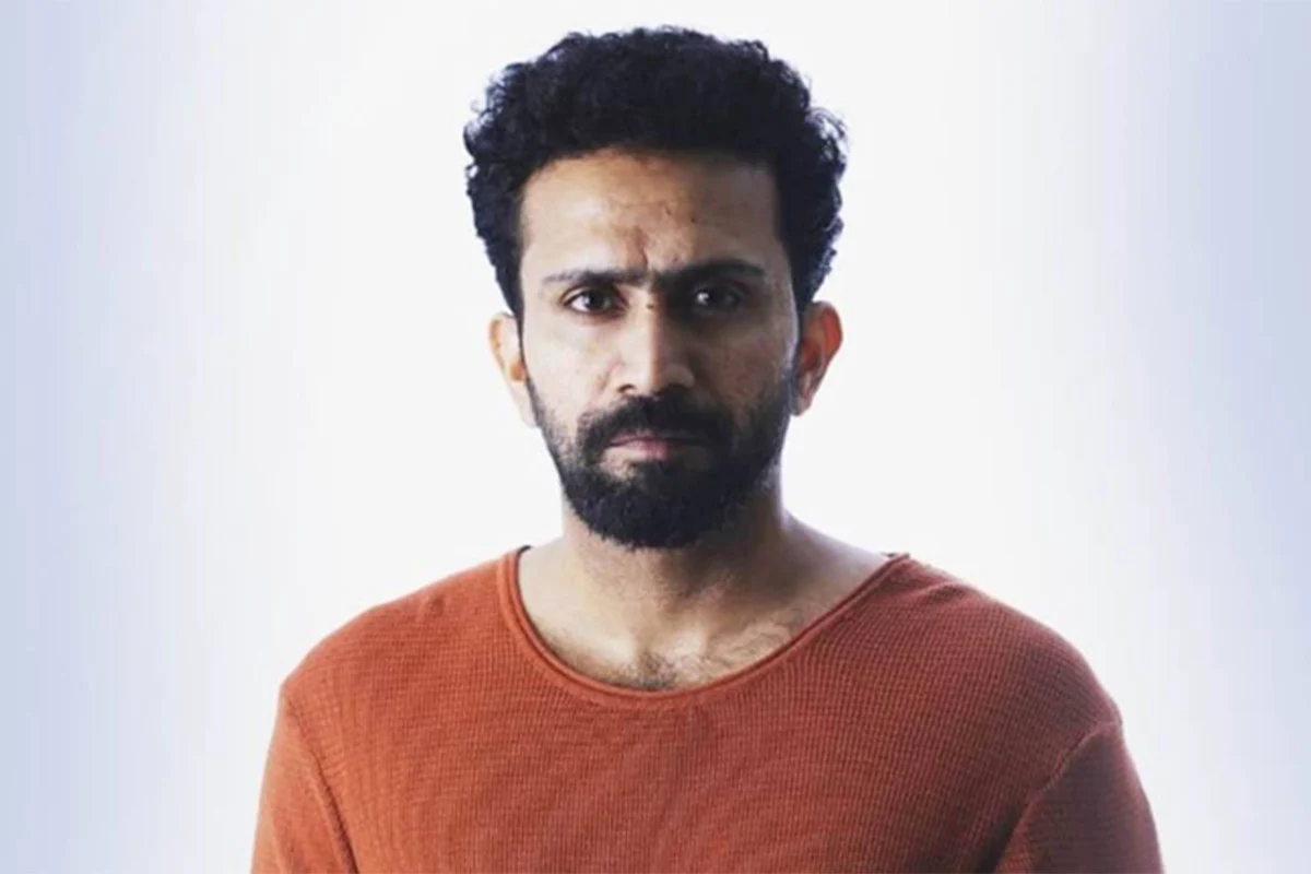 তৃতীয় তলা থেকে লাফিয়েও রক্ষা পাননি, গ্রেফতার ভারতীয় অভিনেতা