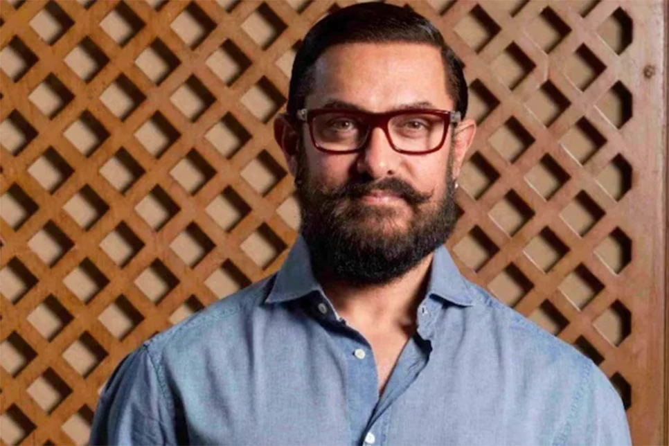 শাহরুখের পর এবার বাড়ি ছাড়ছেন আমির?