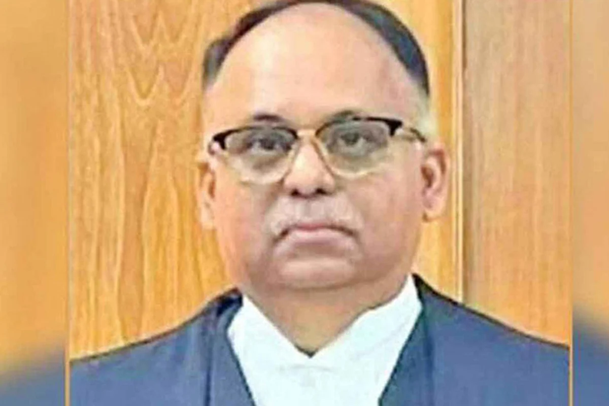 ভারপ্রাপ্ত প্রধান বিচারপতির দায়িত্বে থাকবেন জ্যেষ্ঠ বিচারপতি আশফাকুল ইসলাম