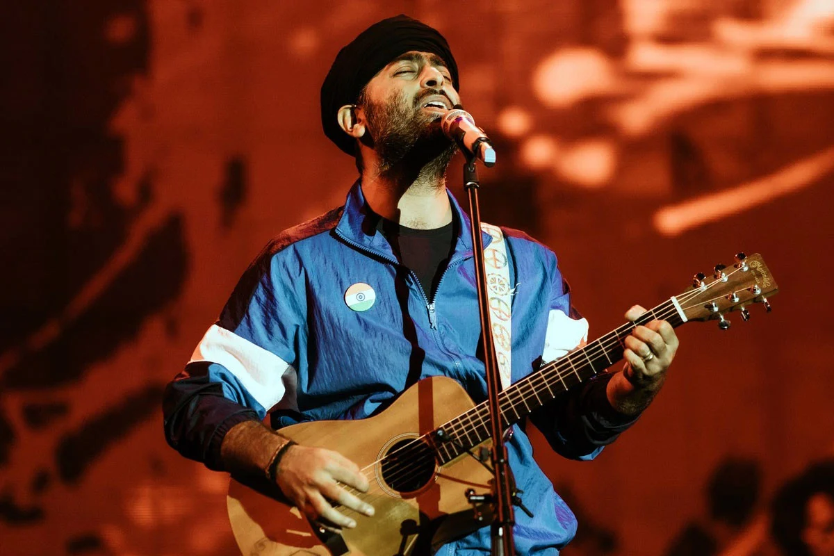 কাশ্মীরে হামলার প্রতিবাদে কনসার্ট বাতিল করলেন অরিজিৎ সিং