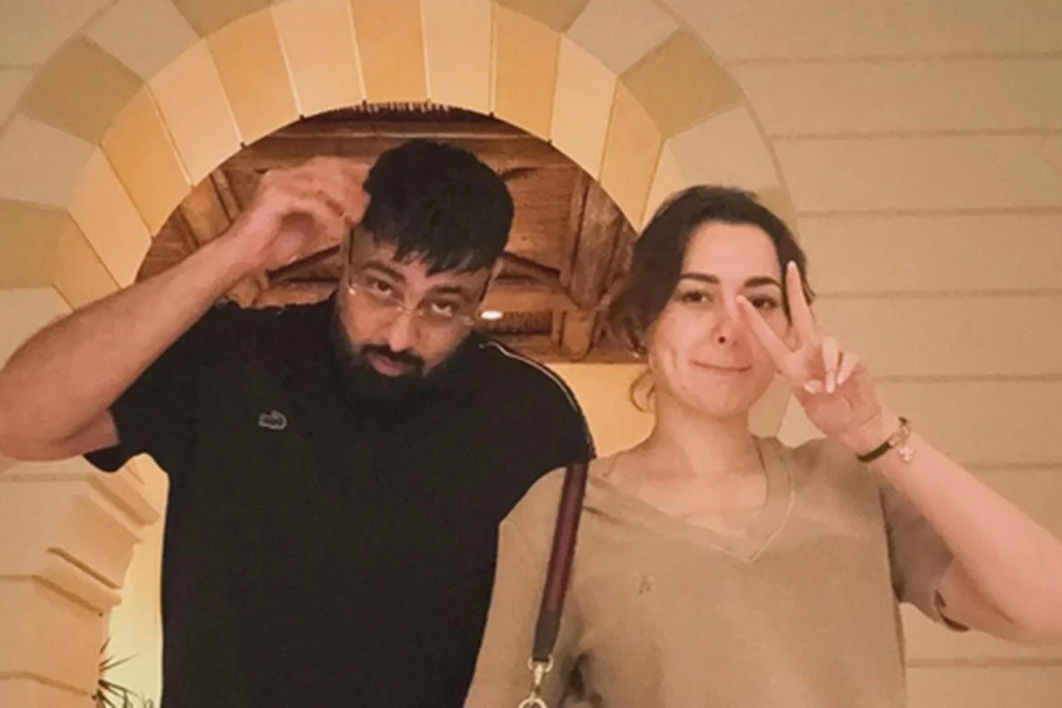 বয়কটের মধ্যেও বাদশার প্রশংসায় হানিয়া আমির