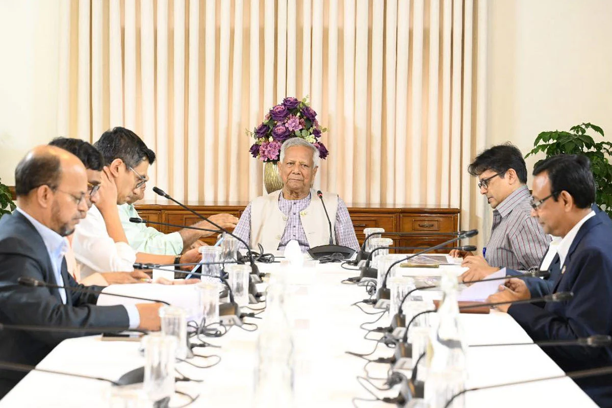 চট্টগ্রাম বন্দরের সক্ষমতা বৃদ্ধির উদ্যোগ ত্বরান্বিত করতে প্রধান উপদেষ্টার নির্দেশ