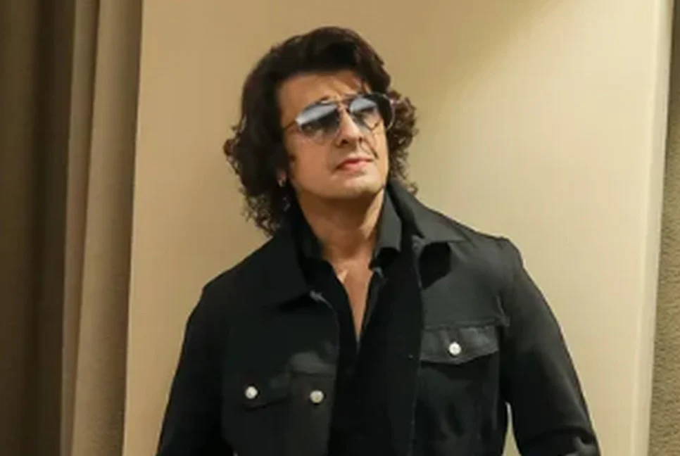 নিজ দেশেই নিষিদ্ধ সোনু নিগম