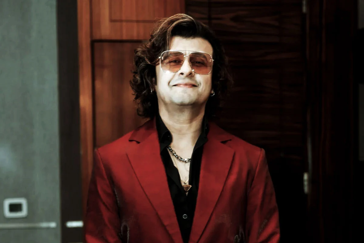 মুম্বাইয়ে বড় দুর্ঘটনার হাত থেকে রক্ষা পেলেন সোনু নিগম