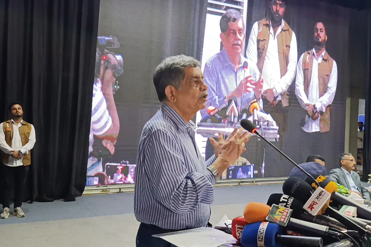 সস্তা জনপ্রিয়তার জন্য শিক্ষার্থীদের খয়রাতি মার্ক দেওয়া হবে না : শিক্ষা উপদেষ্টা