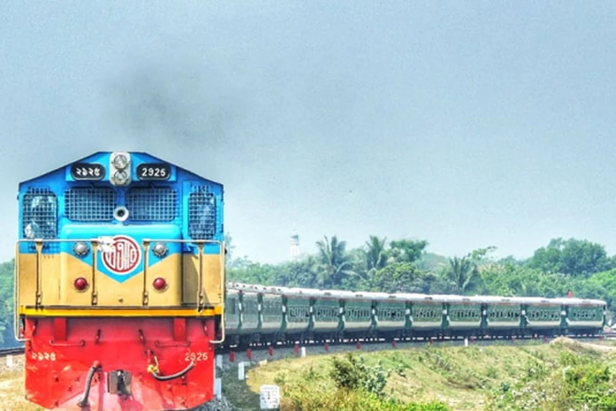 রেল ভ্রমণ নিরাপদ করতে মোবাইল কোর্ট পরিচালনা