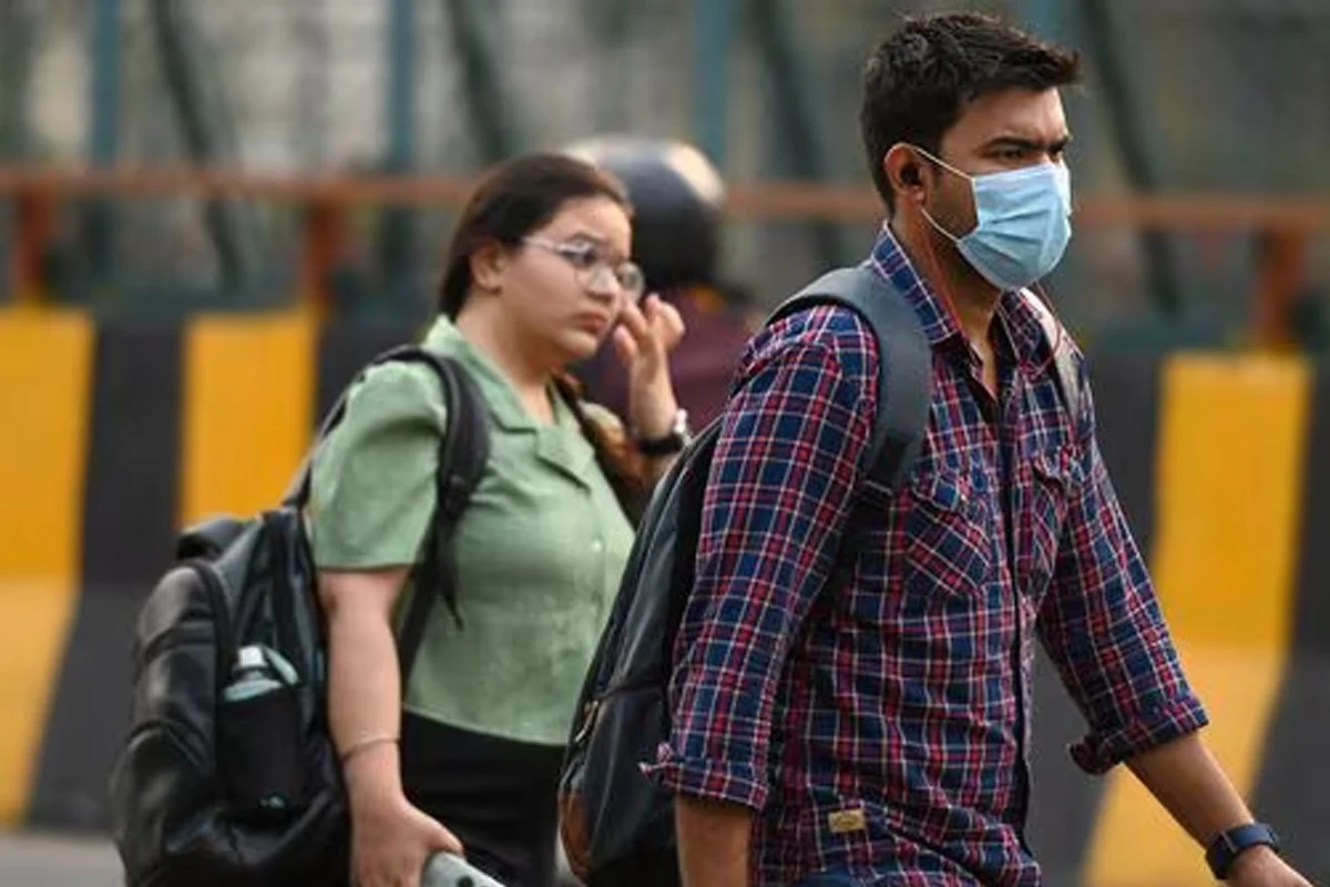 ভারতে নতুন করে ভীতি ছড়াচ্ছে করোনা, একদিনে ৬ জনের মৃত্যু