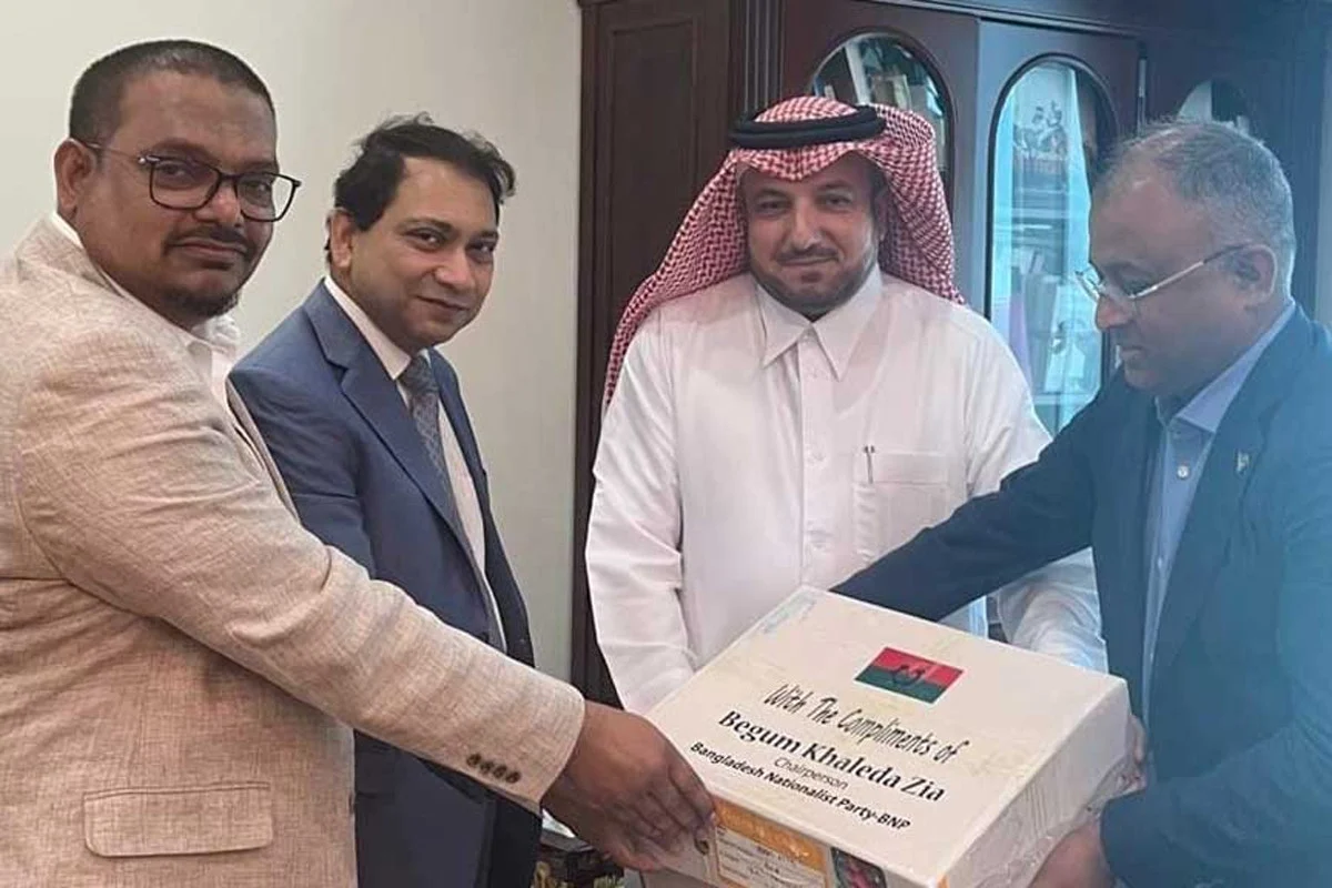 কাতারের আমির ও প্রধানমন্ত্রীকে উপহার পাঠালেন খালেদা জিয়া