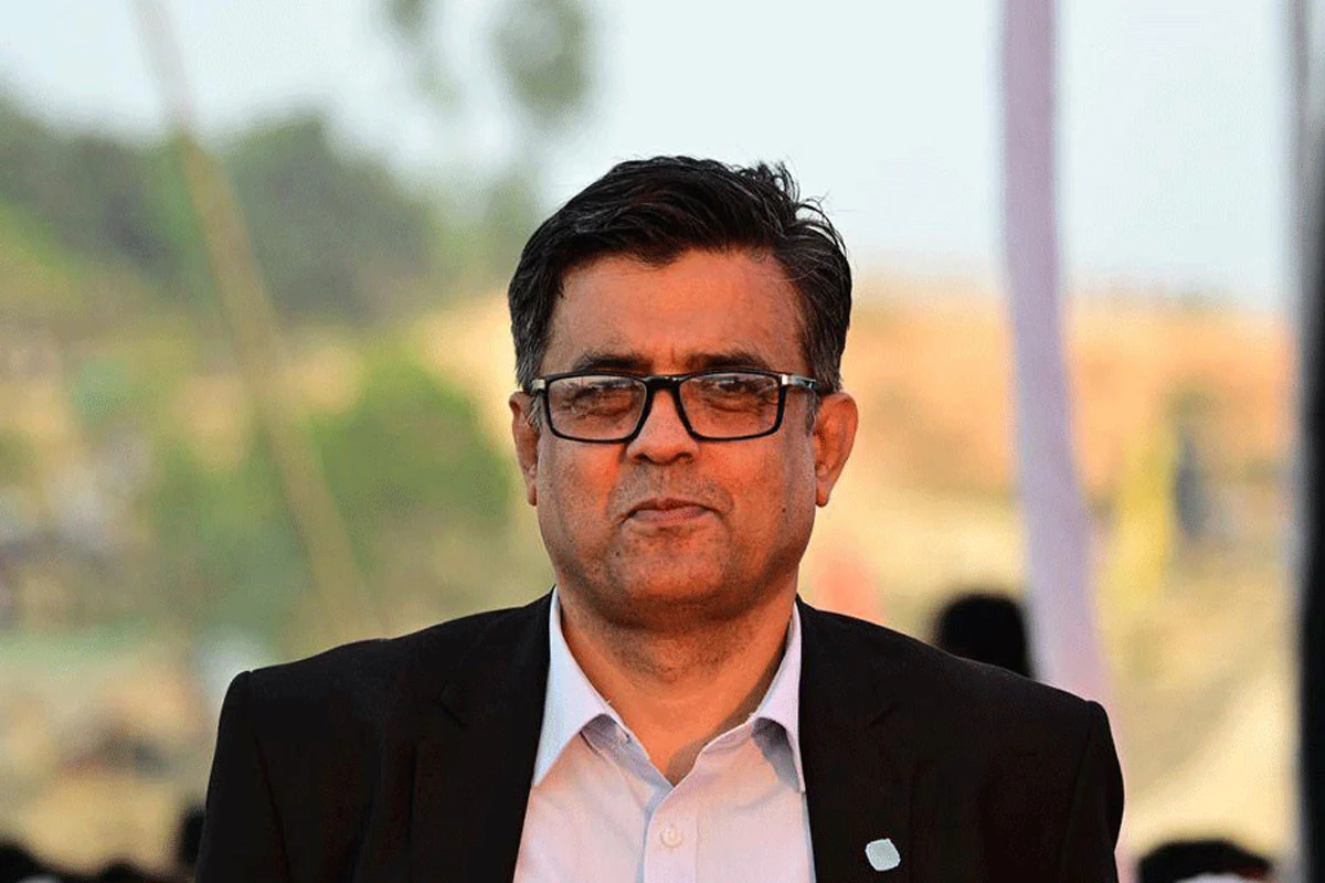 হাসিনার পালানোর ব্রেকিং নিউজ দিয়ে অ্যাওয়ার্ড পেলেন শফিকুল আলম