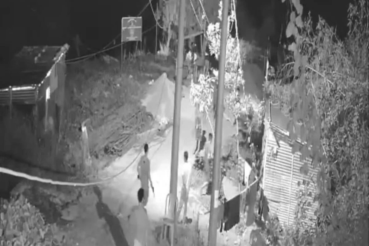 চাঁদার দাবিতে রাবিপ্রবি ক্যাম্পাসে সশস্ত্র সন্ত্রাসীদের শোডাউন