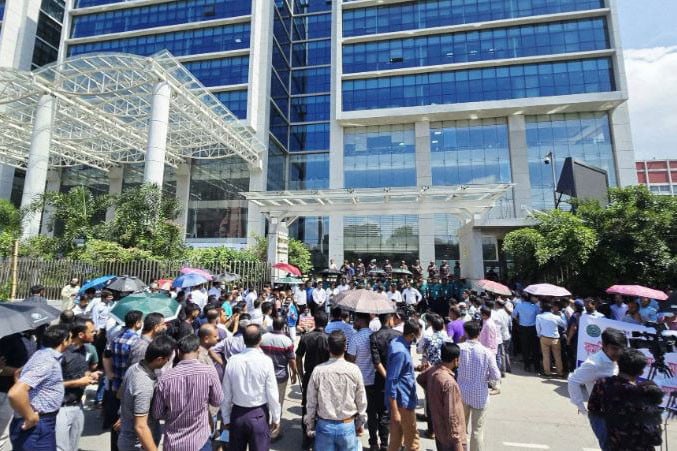 কালও চলবে ‘কমপ্লিট শাটডাউন’ ও ‘মার্চ টু এনবিআর’