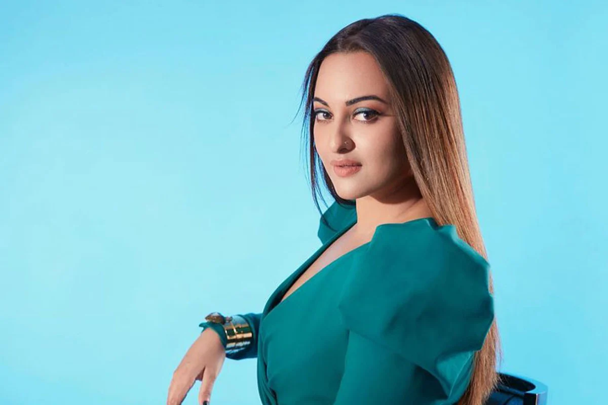 মা হচ্ছেন না সোনাক্ষী, গুঞ্জনের জবাব দিলেন নিজেই