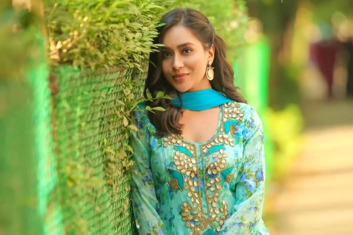 চলচ্চিত্র অনুদান কমিটি থেকে পদত্যাগ করলেন অভিনেত্রী মম