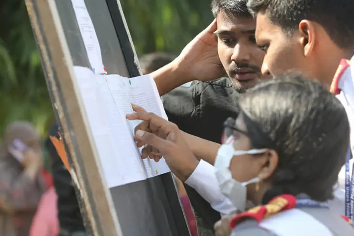 পাসের হারে শীর্ষে রাজশাহী, পিছিয়ে বরিশাল