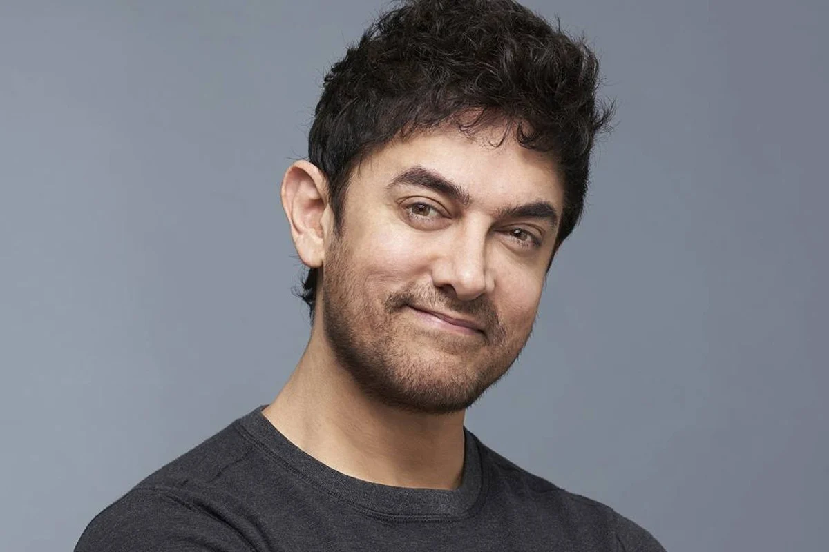 ২৭ বছর পর গানে ফিরলেন আমির খান