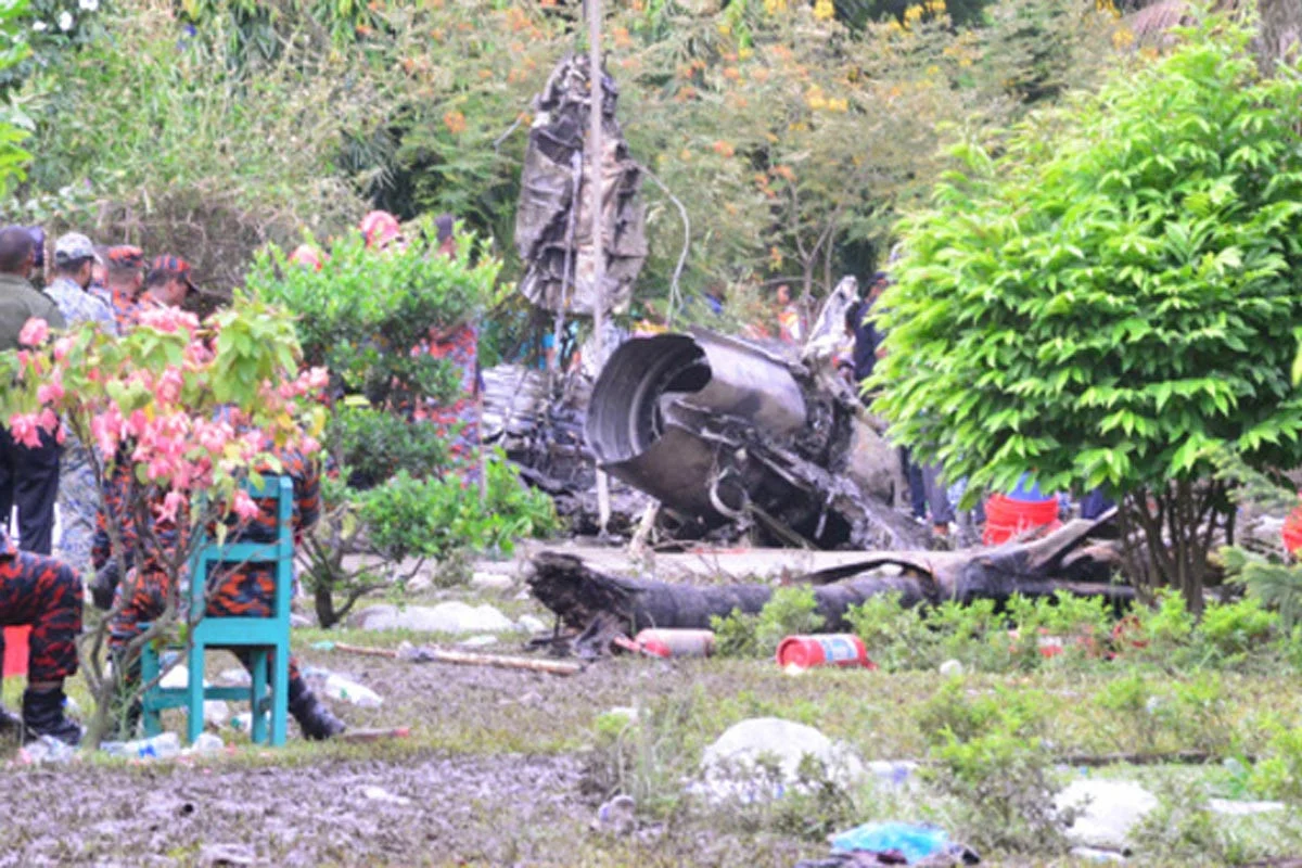 বিমান বিধ্বস্তে নিহত বেড়ে ৩১, চিকিৎসাধীন ১৬৫