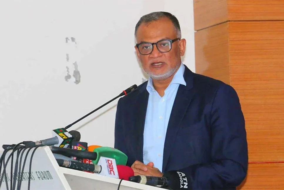 আমরা দুর্নীতিবিরোধী কার্যক্রমে সোচ্চার হয়েছি : বাণিজ্য উপদেষ্টা